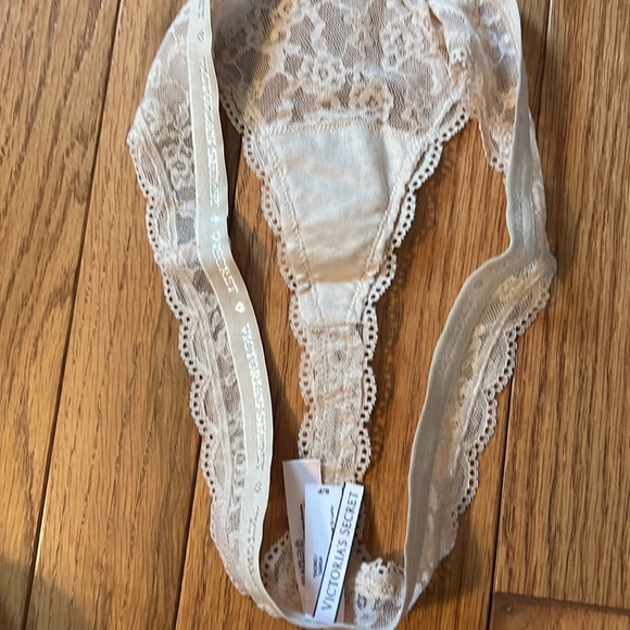 Victoria Secret Thongs - Picture 6 of 8